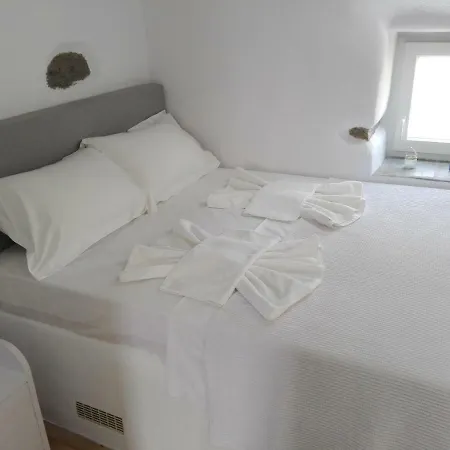 Feriehus To Mikro Spiti Sto Livadi